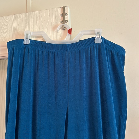 #A126 Carolyn Strauss Collection Wide Leg Pants - Picture 2 of 8